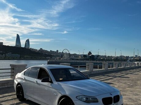 BMW 528
