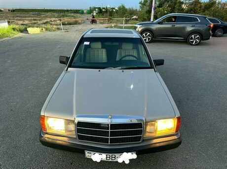 Mercedes 190