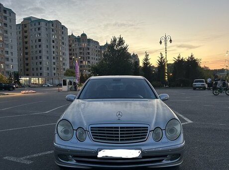 Mercedes E 220