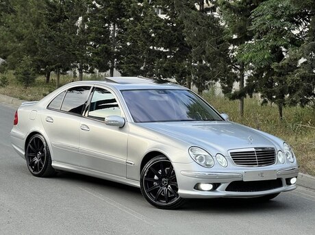 Mercedes E 320
