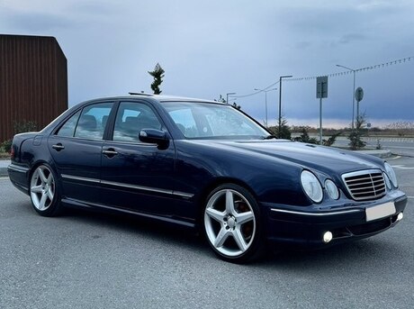 Mercedes E 240