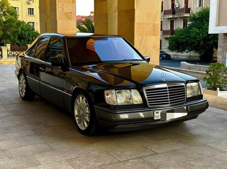 Mercedes E 200