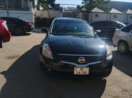 Nissan Altima