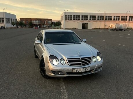 Mercedes E 220