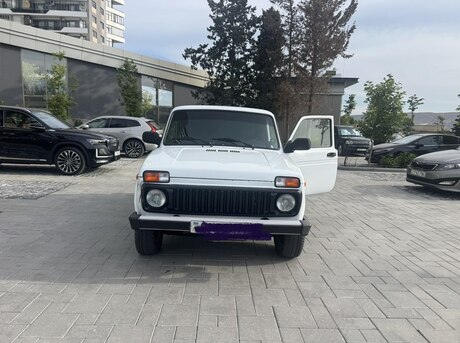 LADA (VAZ) Niva