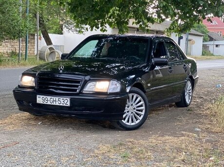 Mercedes C 180