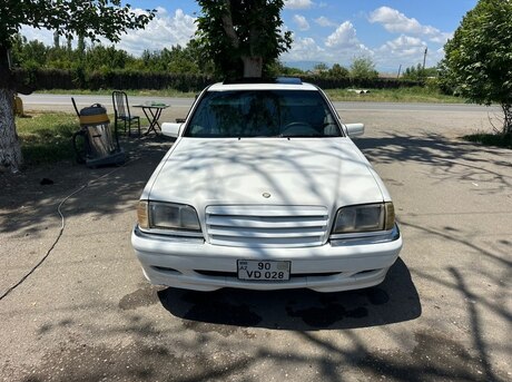 Mercedes C 230