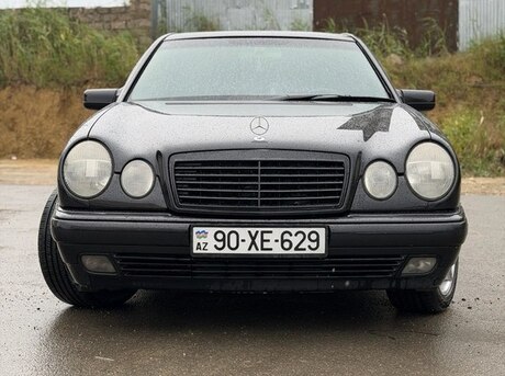 Mercedes E 240