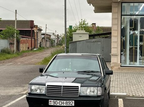 Mercedes 190