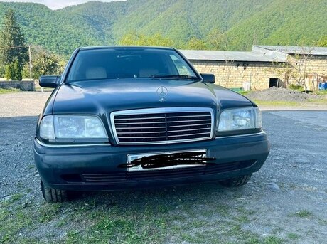 Mercedes C 180
