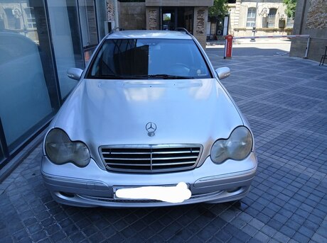 Mercedes C 200
