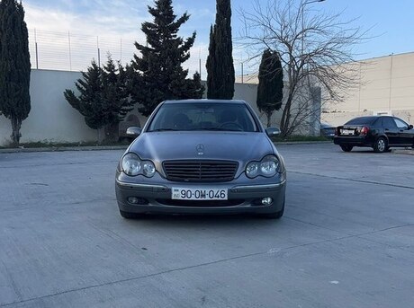 Mercedes C 240