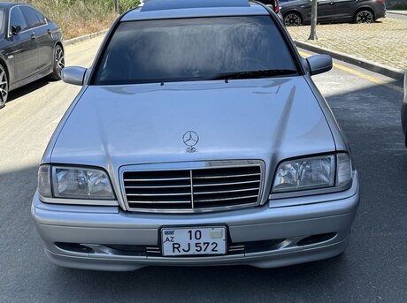 Mercedes C 280