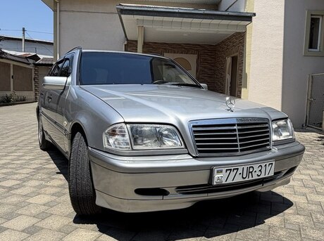 Mercedes C 180