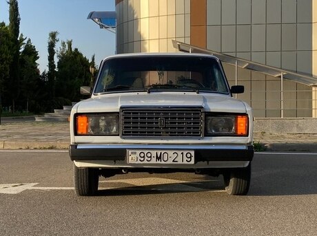 LADA (VAZ) 2107