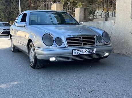 Mercedes E 300