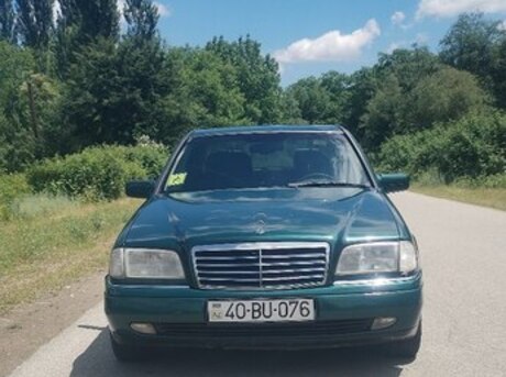 Mercedes C 200