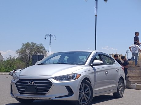 Hyundai Elantra