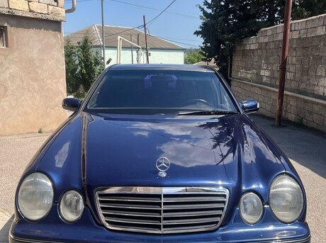 Mercedes E 220