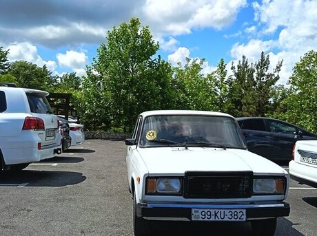 LADA (VAZ) 2107