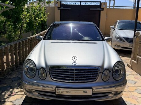 Mercedes E 320