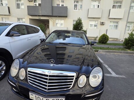 Mercedes E 240