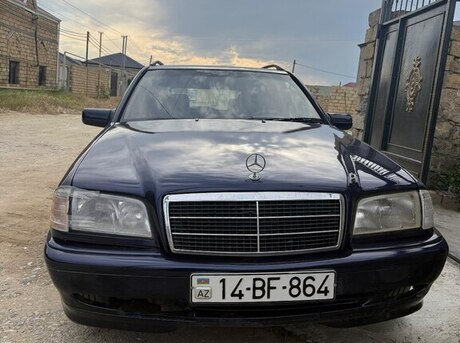 Mercedes C 200