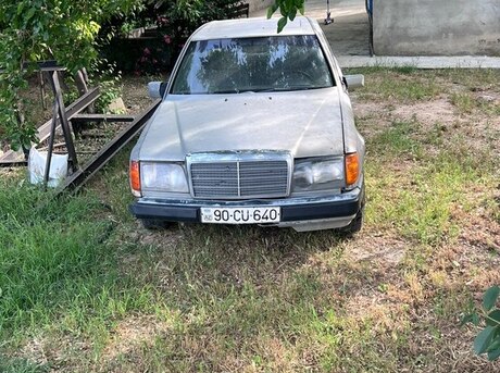 Mercedes 200 D
