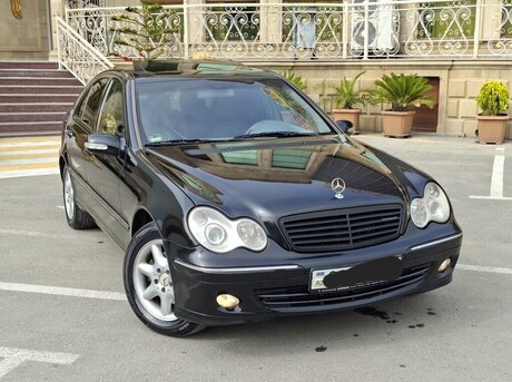 Mercedes C 240