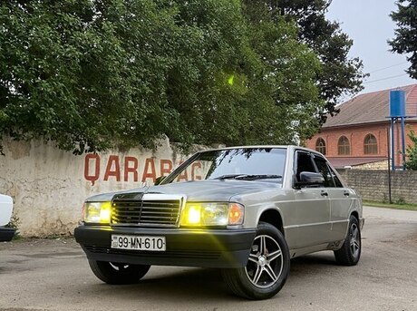 Mercedes 190