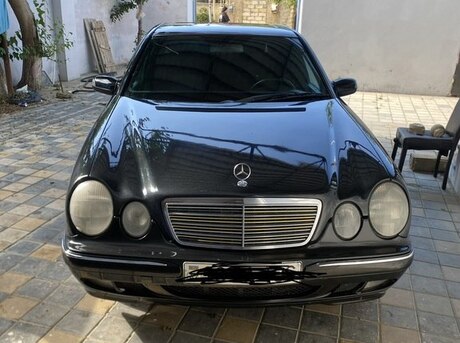 Mercedes E 270