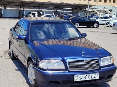 Mercedes C 180