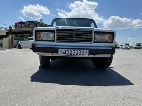 LADA (VAZ) 2107