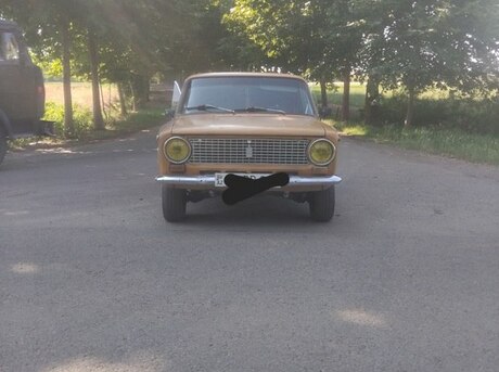 LADA (VAZ) 21011