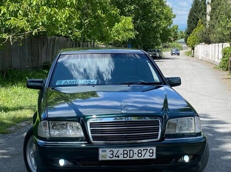 Mercedes C 200