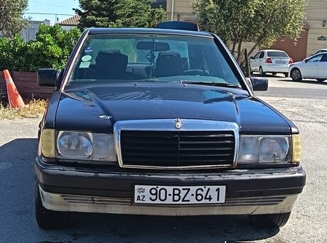 Mercedes 190