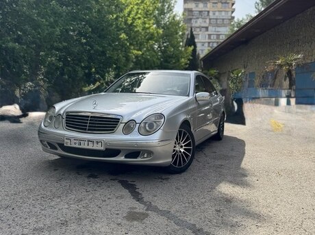 Mercedes E 320