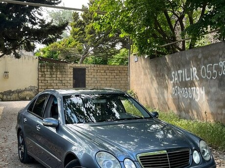 Mercedes E 240