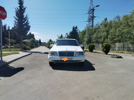 Mercedes C 180