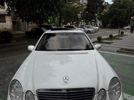 Mercedes E 240