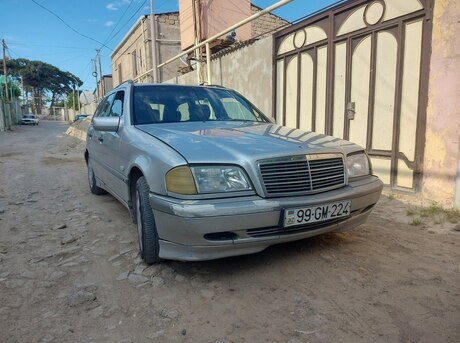 Mercedes C 220
