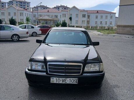 Mercedes C 180