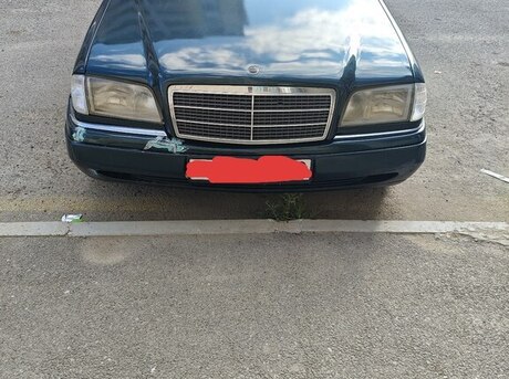 Mercedes C 180