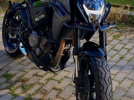 CFMOTO 250 NK
