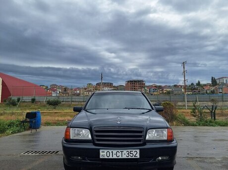 Mercedes C 180
