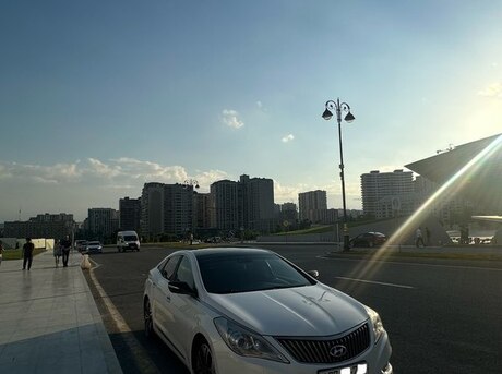 Hyundai Azera