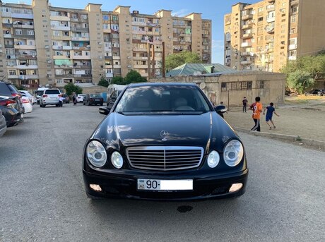 Mercedes E 240