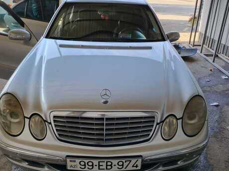Mercedes E 220