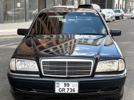 Mercedes C 240