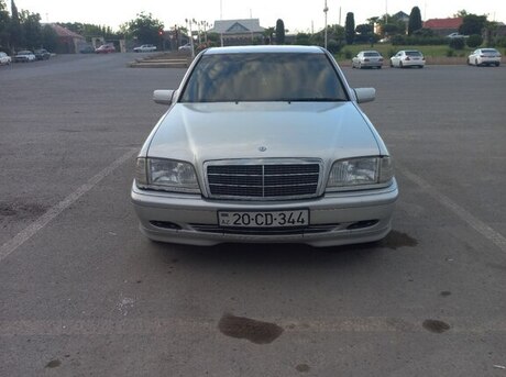 Mercedes C 220